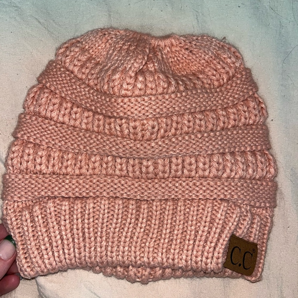C.C BEANIES - Picture 3 of 7